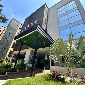 Greenview Medellin By St Hoteles